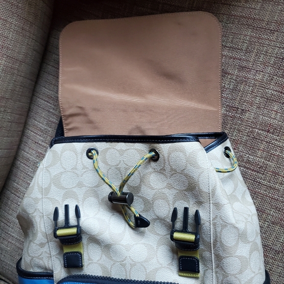 Coach MEN's Track Backpack In Color block Signature Canvas New Blue/Yellow - Picture 2 of 8